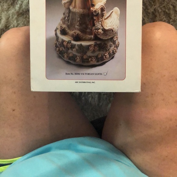 Vintage Victorian Rose Santa With Swan Music Box Dreaming Of A White Christmas - Picture 10 of 10